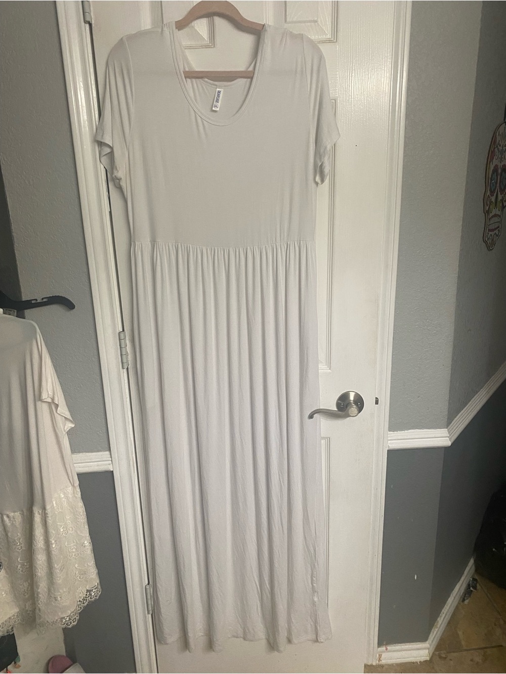 White Short-Sleeve Maxi Dress - Casual Everyday